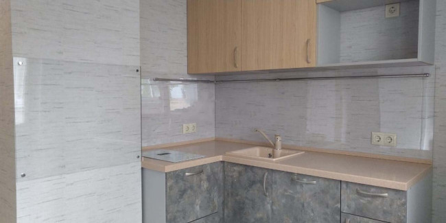 Прозрачный фартук для кухни из монолитного поликарбоната 600*2450*3 мм Прозрачный фартук для кухни из монолитного поликарбоната 600*2450*3 мм